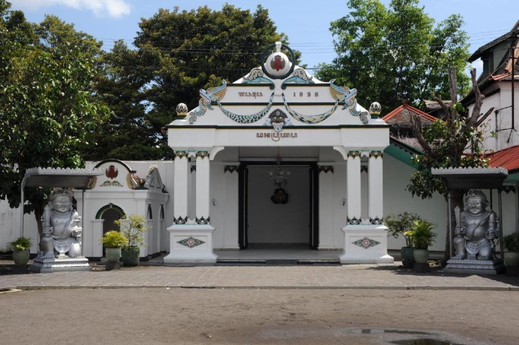 Grand Malioboro Yogyakarta酒店 外观 照片